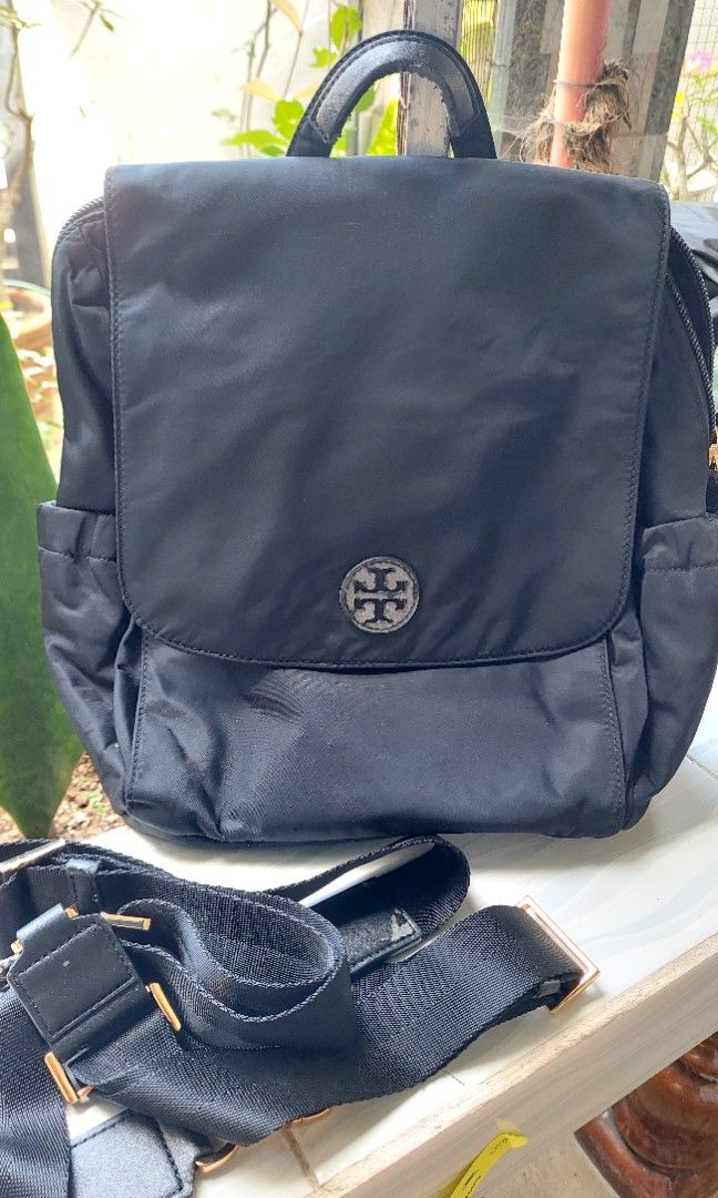 Tory burch (Category: Luxury Bags & Wallets) located in Santa Maria. Submitted by mikavillaflor4 (Listing ID 1350342846, Image 1). Description: issue posted project bag authentic.
