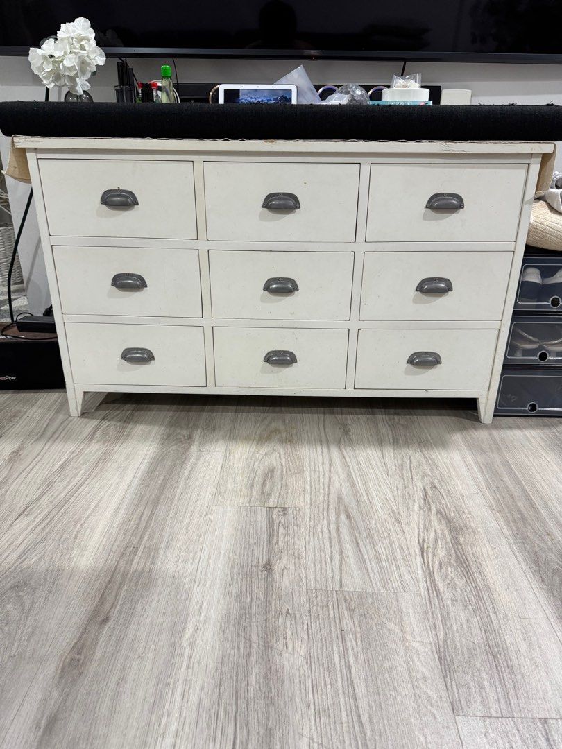 Tv console (Category: TV Consoles) located in Singapore. Submitted by faiflickster (Listing ID 1350357021, Image 2). Description: Afew scratches here and there. But if you know how to paint it will be as good as new. .