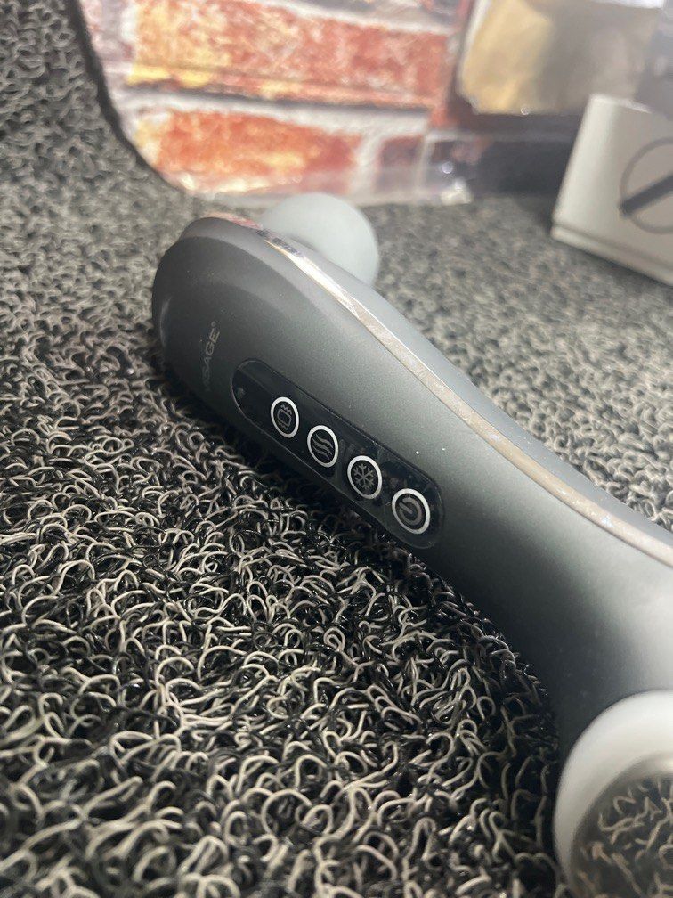 Visage Hot and Cold Massager (Category: Massage Devices) located in Pasay City. Submitted by meostore (Listing ID 1350288995, Image 2). Description: Hot and Cold Feature All working.