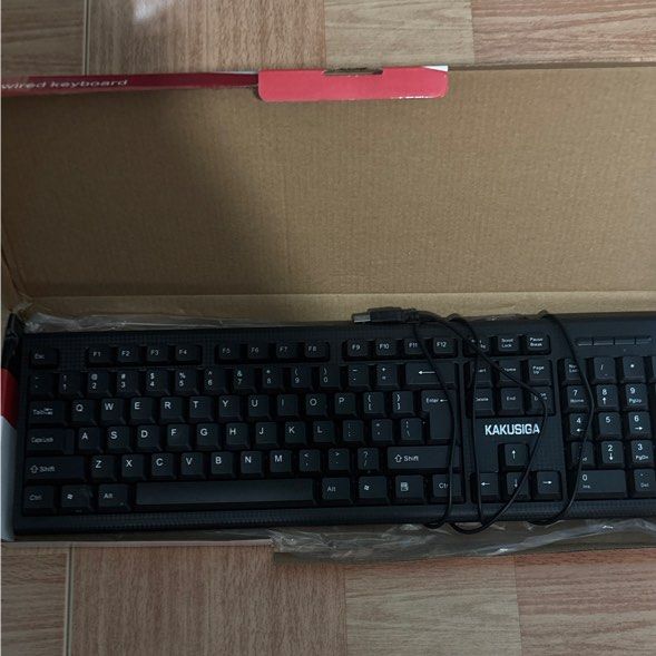 wired keyboard (Category: Computer Keyboard) located in Singapore. Submitted by aariz93 (Listing ID 1350295607, Image 2). Description: what u see is what u get . all keys working.