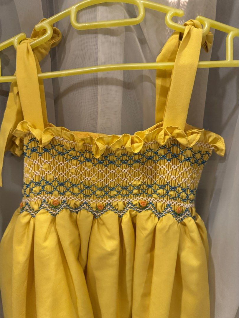 Yellow smocked dress 6Y (Category: Babies & Kids Fashion) located in Quezon City. Submitted by simonescloset28 (Listing ID 1350235441, Image 2). Description: fits 5-6Y.