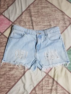 (Category: ) located in . Submitted by declutterwithalex (Listing ID 1350296736, Image 1). Description: .
