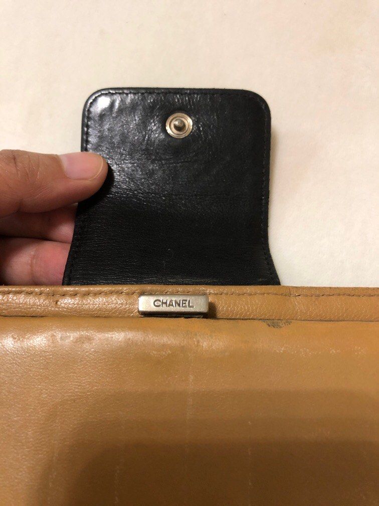 Authentic Chanel Wallet (Category: Luxury Bags & Wallets) located in Manila. Submitted by simplestform (Listing ID 1350489617, Image 3). Description: Vintage Lambskin.