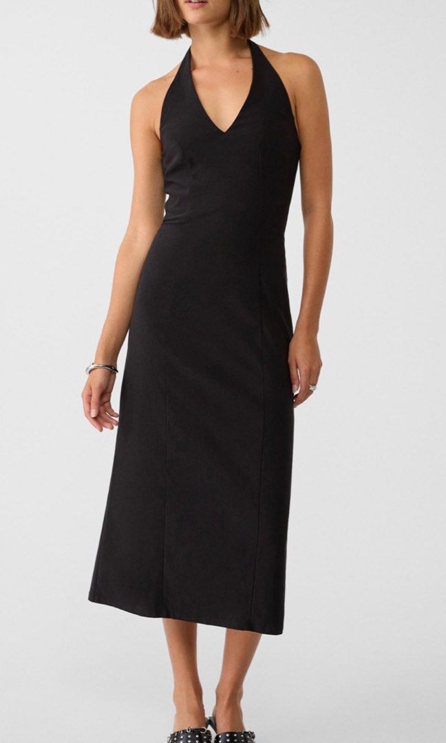 Sexy Halter Backless black Dress (Category: Dresses) located in Alfonso. Submitted by Lwanderer (Listing ID 1350400097, Image 1). Description: bought this in Japan Medium on tag Super nice fabric Slightly stretch Adjustable button sa nape Length 43 inches (from shoulder Waist 26 inches but can stretch up to 30 inches .