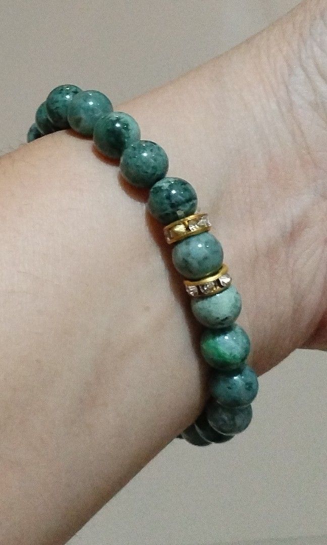 Burma Jadeite bracelet (Category: Bracelets) located in Quezon City. Submitted by themissingpiecesarehere (Listing ID 1350508682, Image 1). Description: .