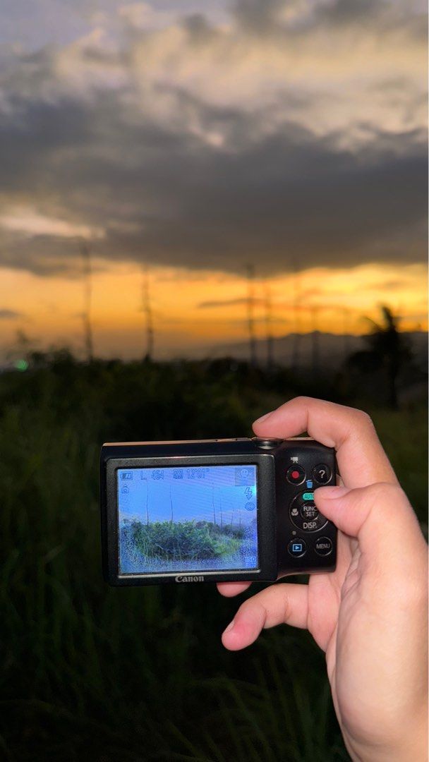 Canon Powershot A2400 (Category: Cameras) located in Cebu City. Submitted by gilejehhk (Listing ID 1350434190, Image 2). Description: Tiktok’s fave just search : Canon Powershoot A2400 for outputs Issue: lcd burn, wont affect the output All functional Unit, battery and sd card only Text 09613166070.