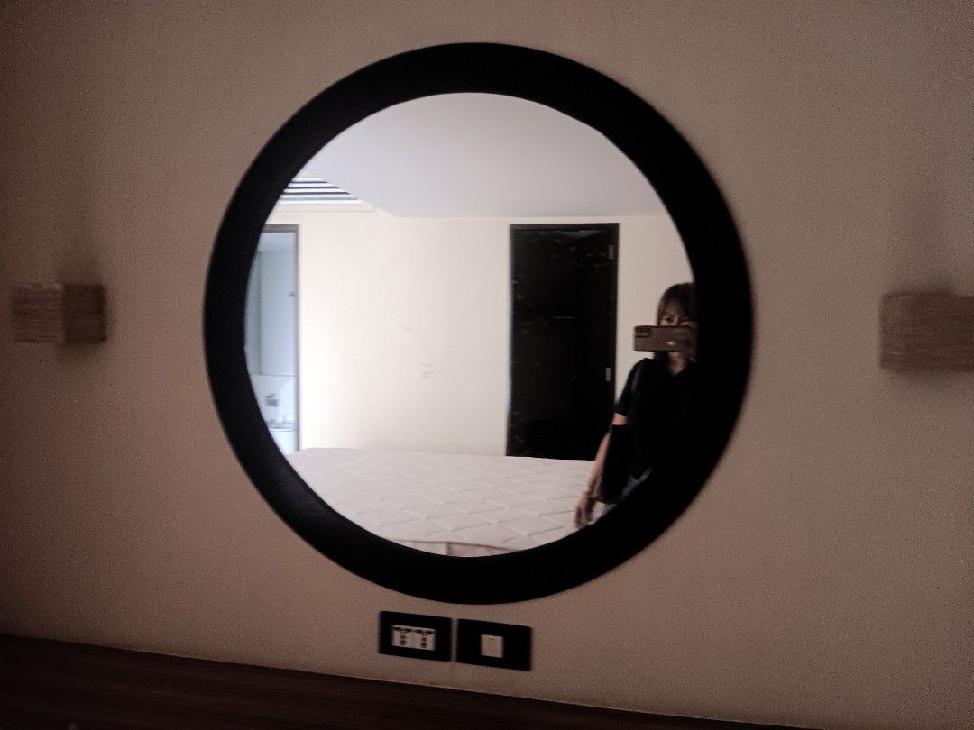 CLASSY wooden wall mirror round or square (Category: Mirrors) located in Las Pinas. Submitted by jesus1smysavi0r (Listing ID 1350424113, Image 2). Description: hotel pull out no issues.