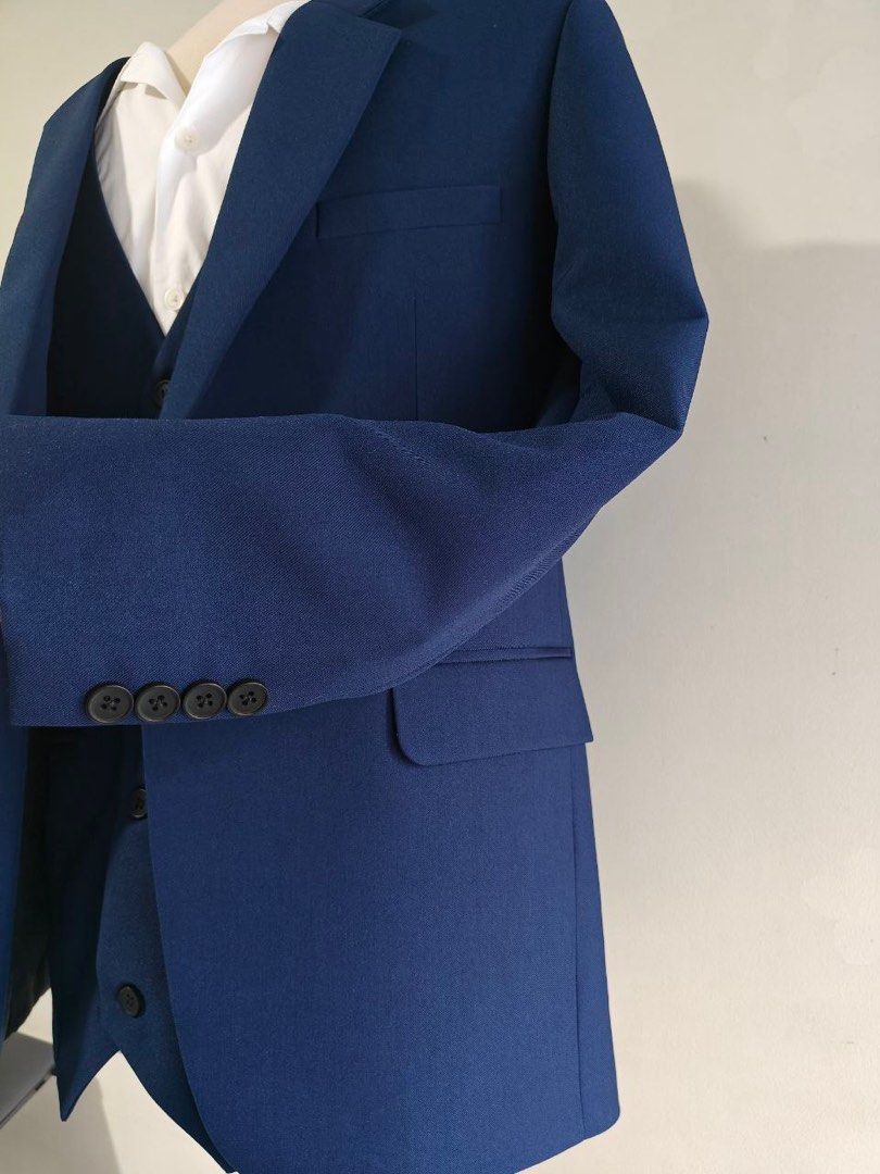 Coat for Rent (Category: Coats, Jackets and Outerwear) located in Mandaluyong City. Submitted by bleu_decluttering (Listing ID 1350416773, Image 3). Description: Brand: Theo & co. Rent price: ₱ 1,500 (3 days) Security deposit: ₱ 2,000 (refundable upon return without damage or issues) Coat/ Suit Description: •Can fit small to medium size. •Vest adjustable at the back •Coat, Vest and Pants (set) •Pants adjustable waist 30-35’ • Dry-cleaned Location