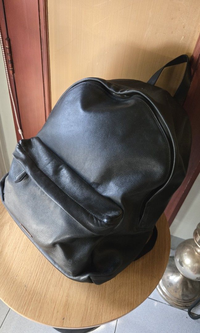 Givenchy Leather Backpack (Category: Luxury Bags & Wallets) located in Makati City. Submitted by mickeypd (Listing ID 1350433339, Image 2). Description: givenchy backpack with rosegold studs on strap.