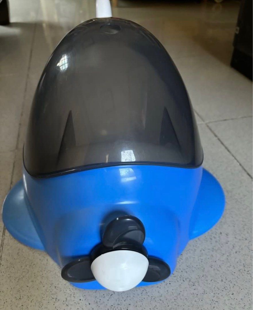Heli Potty Trainer (Category: Toilet Training) located in Bacoor. Submitted by cabscloset (Listing ID 1350429808, Image 3). Description: Item has not been used but shows some scratches from storage. .