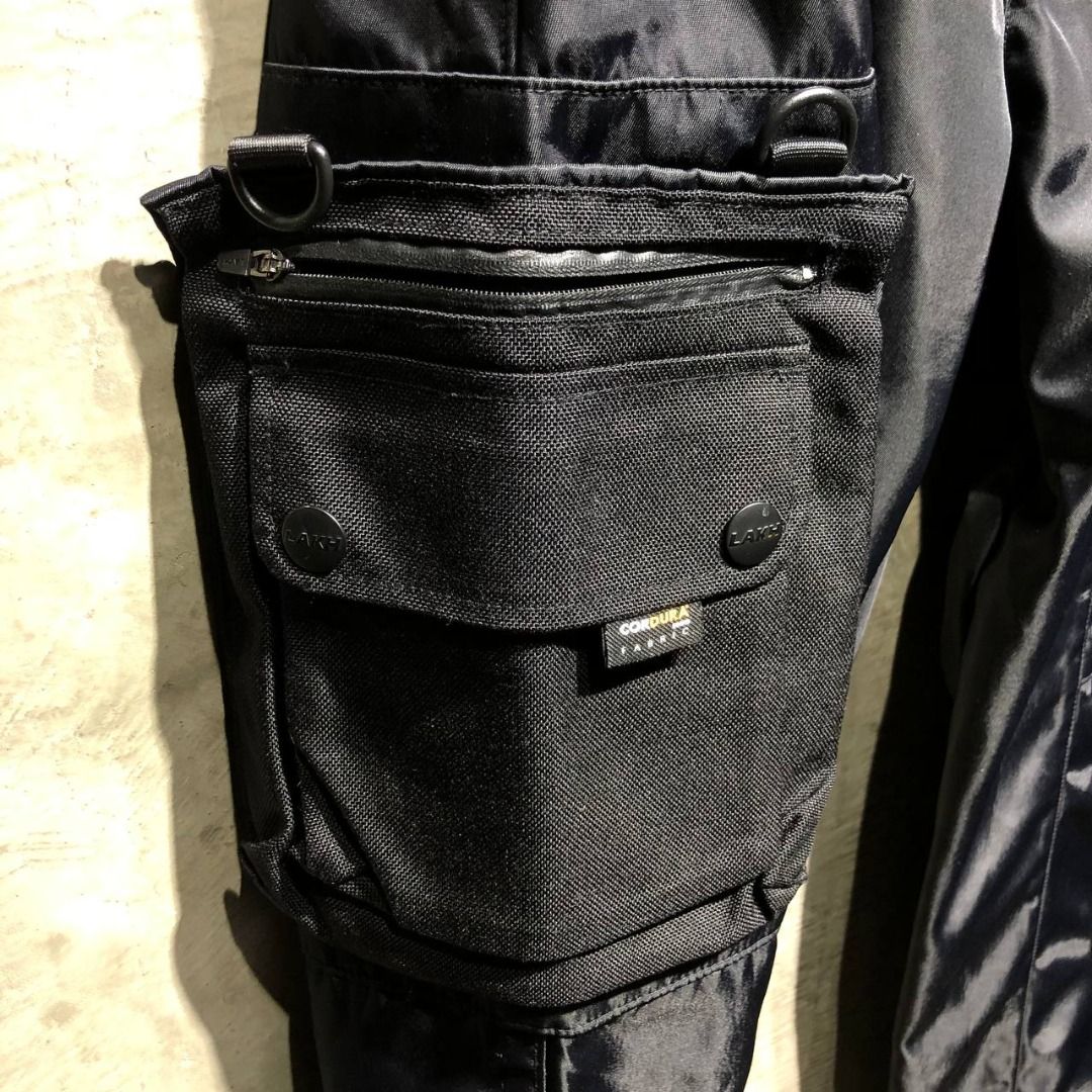 LAKH Supply AW19 Technical pants (Category: Trousers) located in Quezon City. Submitted by johnpaulperezzz (Listing ID 1350471948, Image 2). Description: NAME: LAKH Supply AW19 Technical pants COLOR: Black SIZE: Large on tag FIT: 34 Dimension: Waist: 18 Inseam: 28 Front Rise: 10 Thigh: 12 Knee: 10 Leg Opening: 7 CONDITION: 8.5/10 ISSUE: -signs of usage -scratches PRICE: 3.5k .