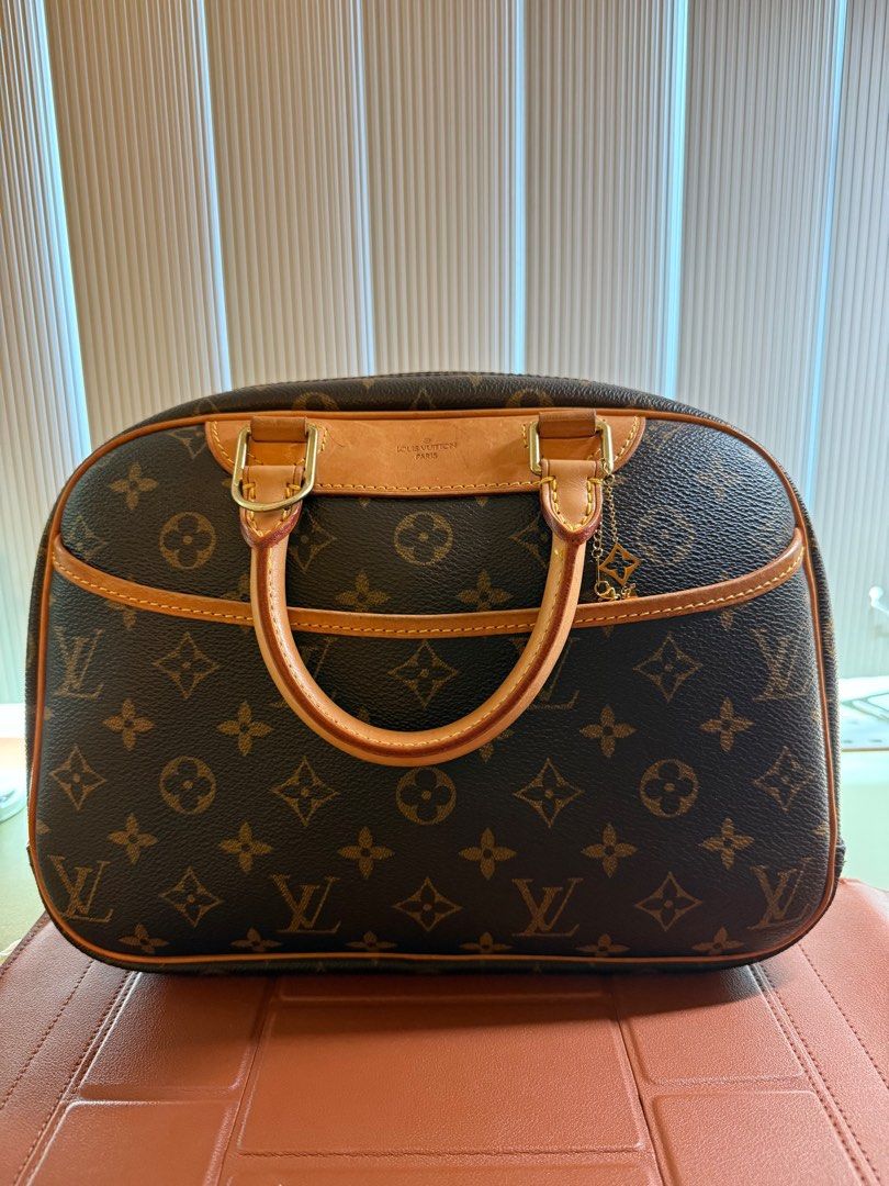 LV Trouville (Category: Luxury Bags & Wallets) located in Pasig City. Submitted by ellainegy (Listing ID 1350401545, Image 1). Description: Authentic LV Trouville Rank AB for With code Classic fave LV.