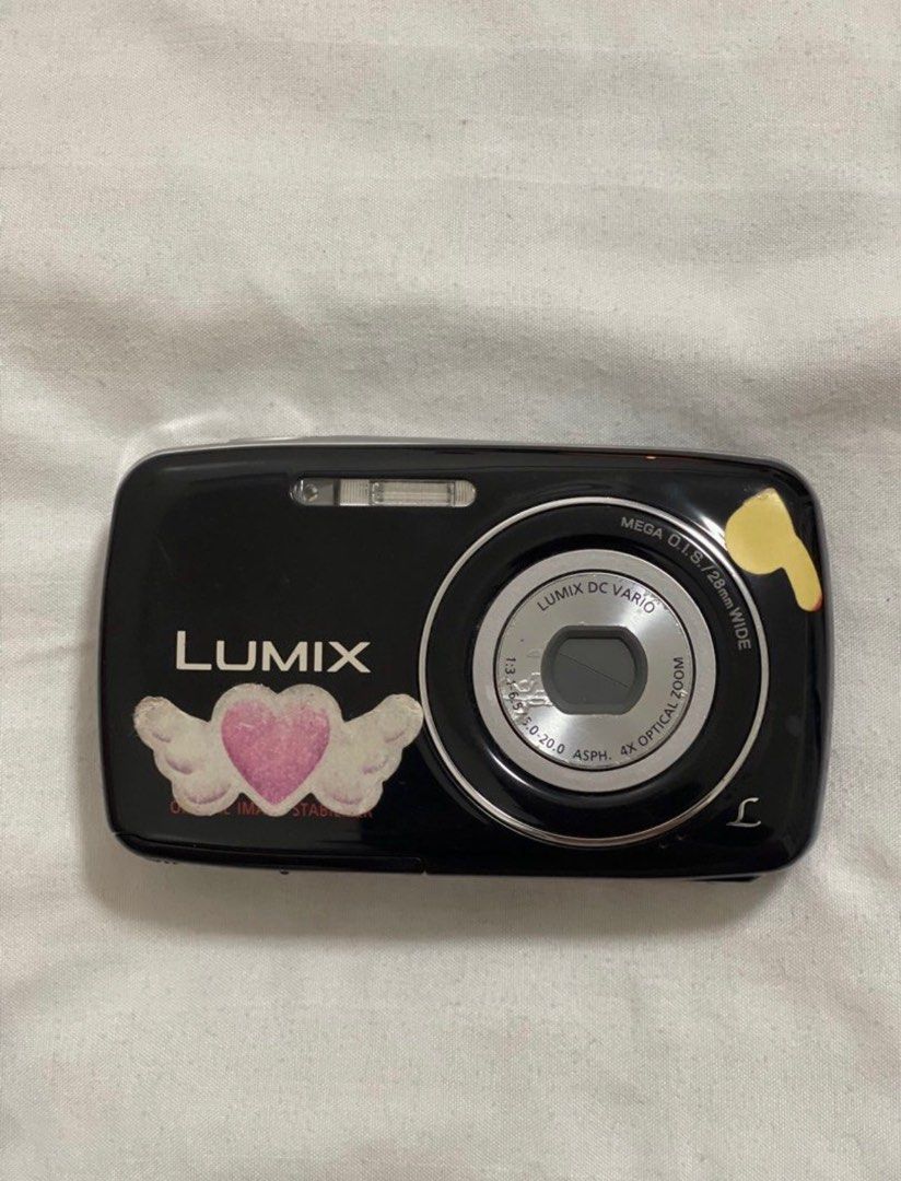 panasonic lumix s-1 (Category: Cameras) located in Cavite. Submitted by yesaoemswa (Listing ID 1350424687, Image 1). Description: camera only! no battery and charger included ❗️buy at own risk - last time i opened di na nacclose yung lens ng sagad pero working pa naman.