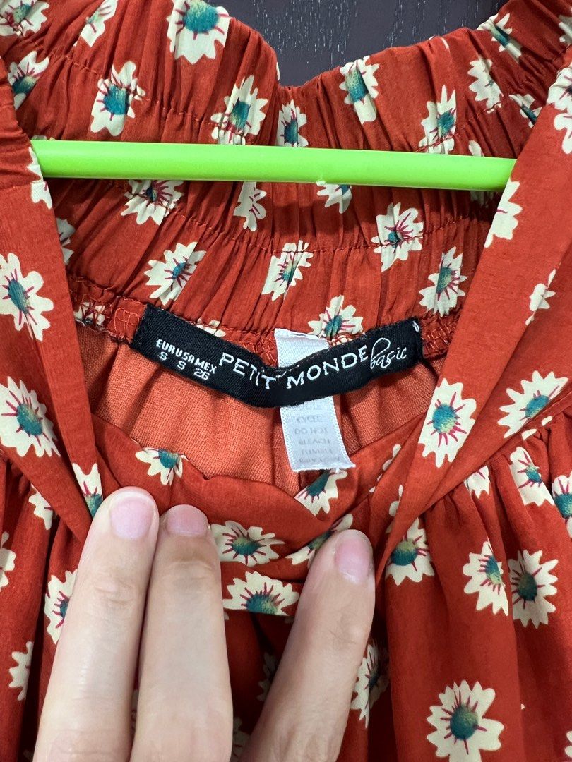 Petit monde floral skort (Category: Skirts) located in Cavite. Submitted by Raiment (Listing ID 1350474021, Image 2). Description: .