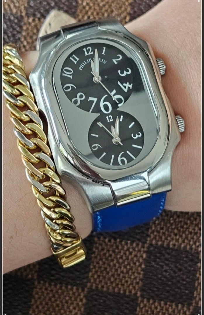 Philip Stein Signature Large (Category: Luxury Watches) located in Manila. Submitted by shyysandig (Listing ID 1350427101, Image 1). Description: FS: Pristine Philip Stein Signature Large size Blue leather bracelet Quartz With provided box only.