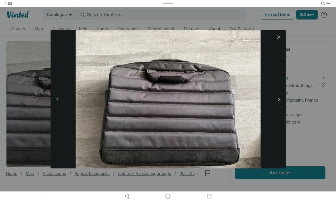 Poss laptop sleeve bag (Category: Laptop Bags & Sleeves) located in Quezon City. Submitted by annyeong9 (Listing ID 1350528567, Image 3). Description: From Poss bag collection. Very soft and fashionable laptop sleeve bag to protect your gadgets. Colored black and gray. Flawless and almost new. P980. See pictures for details and price..