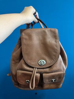(Category: ) located in . Submitted by thrifted.love_fire (Listing ID 1350393120, Image 1). Description: .