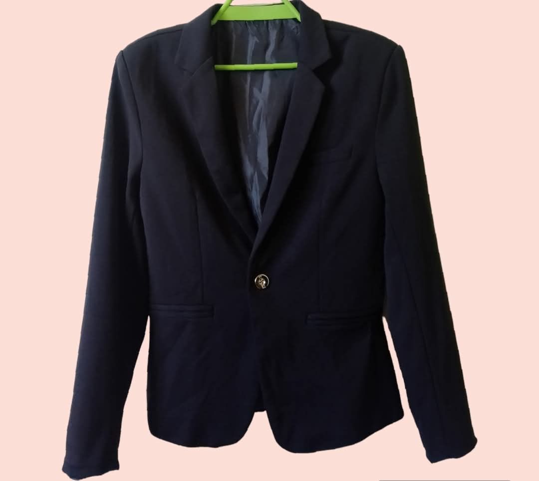 PREMIUM BLAZER (Category: Coats, Jackets and Outerwear) located in Estancia. Submitted by mapzie (Listing ID 1350467055, Image 2). Description: PREMIUM PRELOVED BLAZERS FOR SALE‼️LIKE NEW‼️💯 NO ISSUES MESSAGE ME FOR SIZES SMALL TO SEMI MEDIUM.