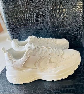 (Category: ) located in . Submitted by wja_closet (Listing ID 1349629626, Image 1). Description: .