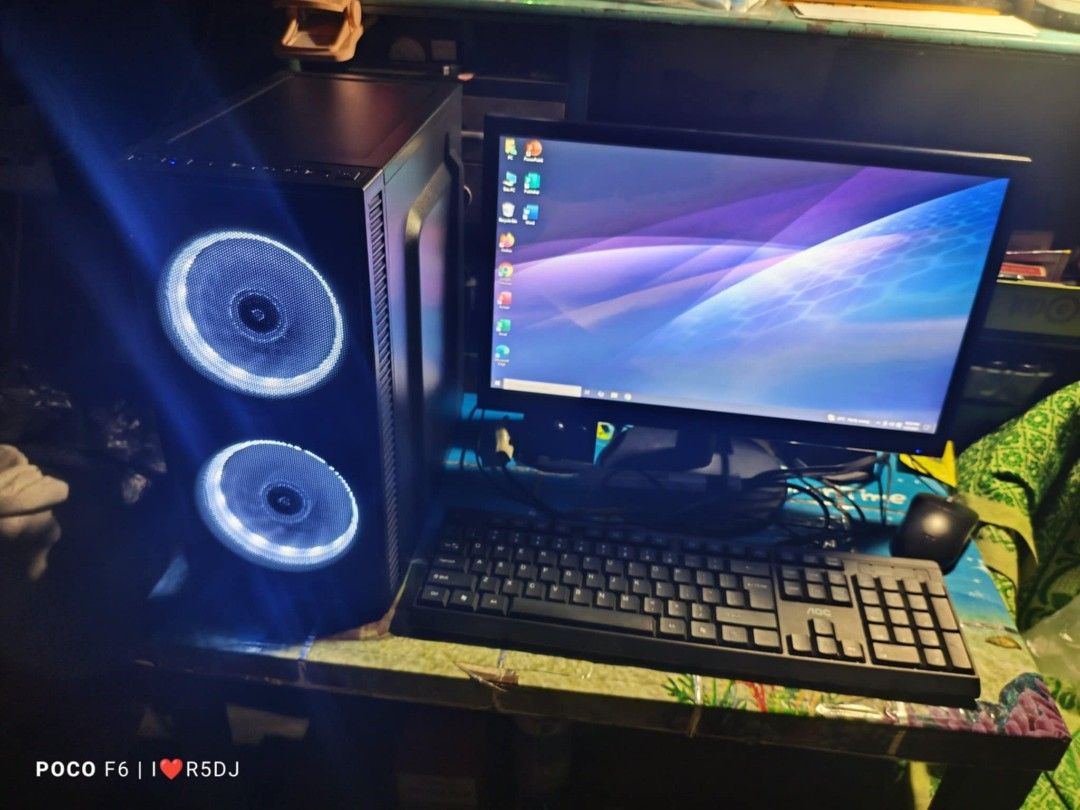 Ryzen 5 5600G (Category: Desktops) located in Las Pinas. Submitted by mamshiejojo (Listing ID 1350427182, Image 1). Description: Ryzen 5 5600G B450mph board 128gb SSD 8gb memory ddr4 700w 2 led fan standard casing Bnew with 1yr warranty Avlb: PC set or CPU only Php16k msg for inquiry.
