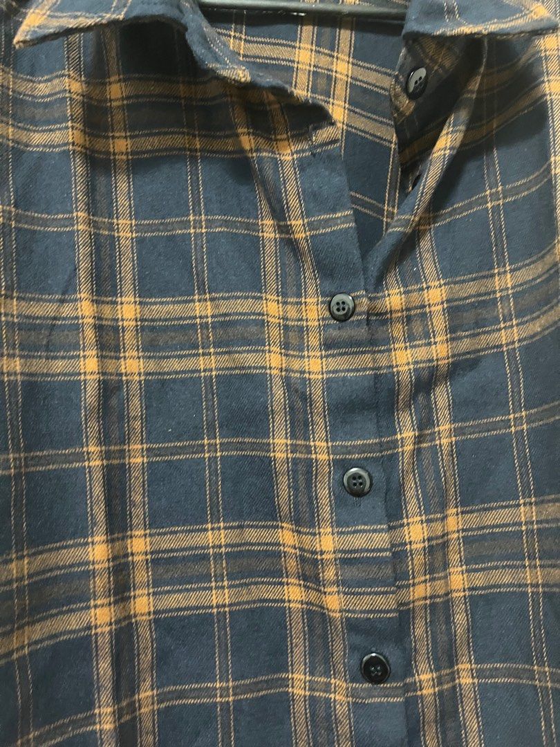 Shein Plaid Longsleeve polo (Category: Coats, Jackets and Outerwear) located in Antipolo. Submitted by declutter.clothes (Listing ID 1350387404, Image 2). Description: Oversized fit never been used fits m-l.