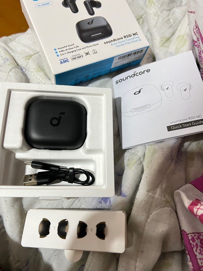 SoundCore R50i NC wireless earphone (Category: Earphones) located in Rizal. Submitted by andrei_espinosa (Listing ID 1350430143, Image 1). Description: -FIXED price -I boought it sa tiktok ng ₱1,200 -Nagamit ko lang sya twice. -No issue, matagal malobat and crisp ang sound. RFS: Need funds and I have new one.