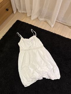 (Category: ) located in . Submitted by snoopywardrobe (Listing ID 1350508349, Image 1). Description: .
