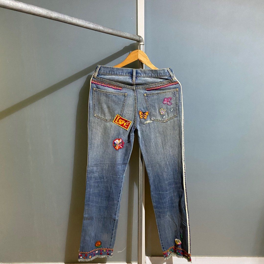 Tory burch patchwork denim pants (Category: Luxury Apparel) located in Leyte. Submitted by sons.ida (Listing ID 1350482339, Image 2). Description: In very good condition 29 x40x8.
