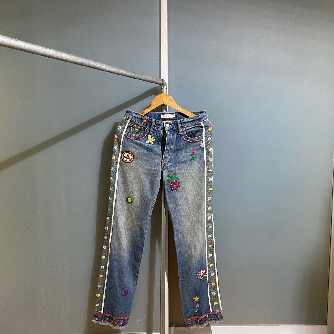 Tory burch patchwork denim pants (Category: Luxury Apparel) located in Leyte. Submitted by sons.ida (Listing ID 1350482339, Image 1). Description: In very good condition 29 x40x8.