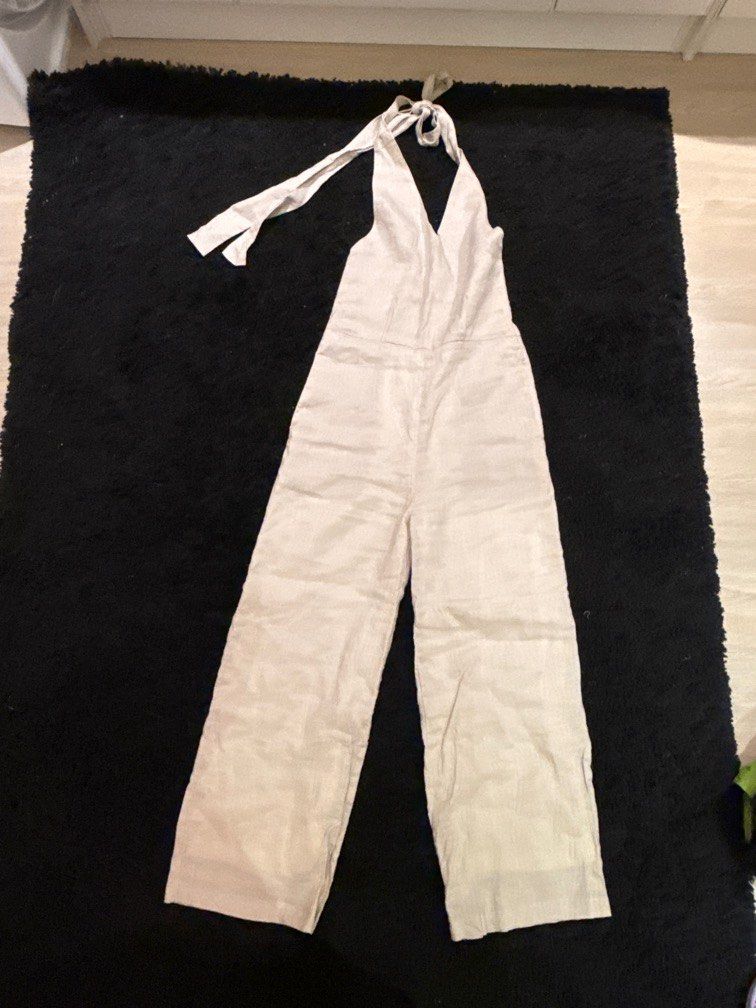 WEAR LAYA Linen Jumpsuit (Category: Jumpsuits) located in Quezon City. Submitted by snoopywardrobe (Listing ID 1350505681, Image 2). Description: Altered but can be removed :).