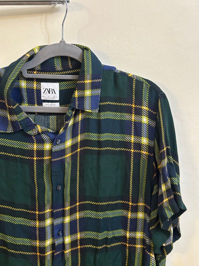 Zara Printed Buttondown Shirt (Category: Tshirts & Polo Shirts ) located in Mauban. Submitted by johnllamas (Listing ID 1350460789, Image 2). Description: Used Once Dimes: Length 28in Shoulders 21in Sleeve 9in Shipping shouldered by buyer Loc: Quezon City, Katipunan.