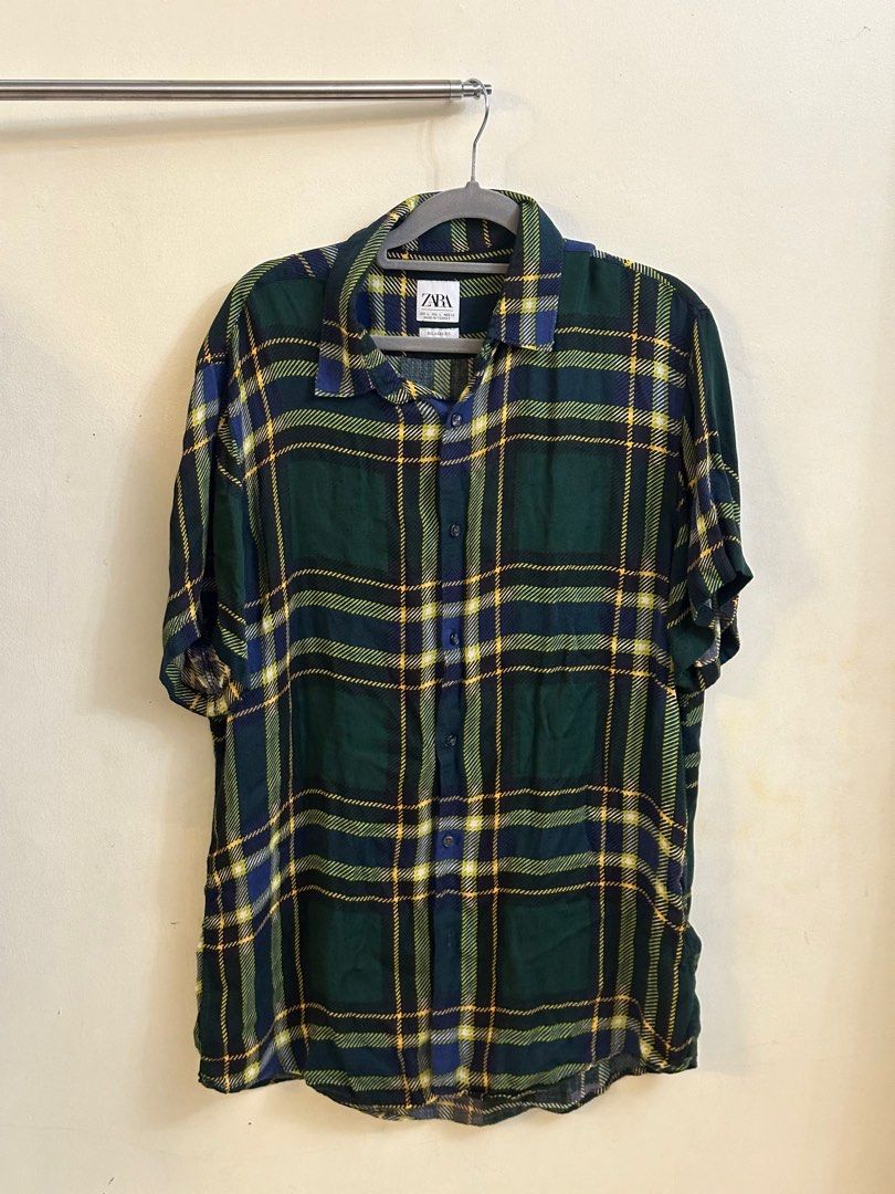 Zara Printed Buttondown Shirt (Category: Tshirts & Polo Shirts ) located in Mauban. Submitted by johnllamas (Listing ID 1350460789, Image 1). Description: Used Once Dimes: Length 28in Shoulders 21in Sleeve 9in Shipping shouldered by buyer Loc: Quezon City, Katipunan.