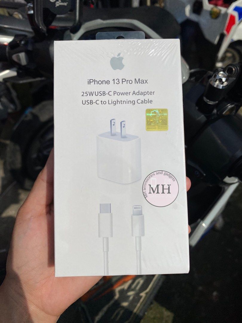 20W,25W iphone charger original (Category: Chargers & Cables) located in Manila. Submitted by mh.gadgetsaccessories (Listing ID 1345354800, Image 3). Description: PROMO SALE 2025‼️ IPHONE FAST CHARGER⚡️⚡️⚡️ ALL CHARGER ARE BRANDNEW SEALED💯 IT HAS SERIAL ON CORD💯 SAME DAY DELIVERY WITHIN METRO MANILA SHIP VIA LALAMOVE 🛵 Mode of payment : CASH ON DELIVERY ( COD ) ✔️ GCASH ✔️ NEW : Iphone 15 pro max charger - 35W adapter + 1m cable = 1200 - 35W a