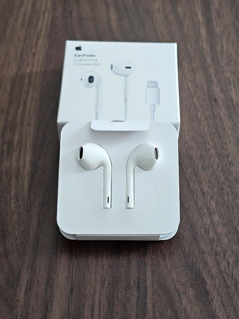 Apple Earpods Lightning Connector
Earpiece Earphone for Apple iphone
iPad iPhone Earpiece With Free Delivery Available63201608330370112