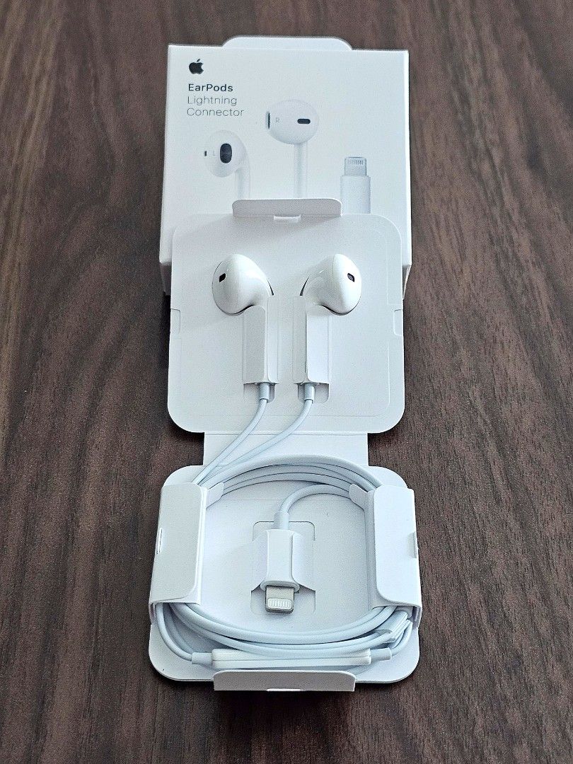 Apple Earpods Lightning Connector
Earpiece Earphone for Apple iphone
iPad iPhone Earpiece With Free Delivery Available63201608330370113