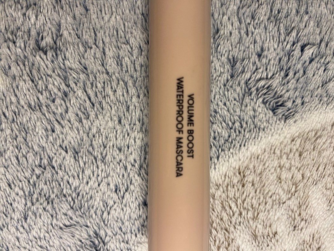 blk mascara (Category: Makeup) located in Munoz. Submitted by jambolski (Listing ID 1345429887, Image 2). Description: rarely used, marami pa laman.