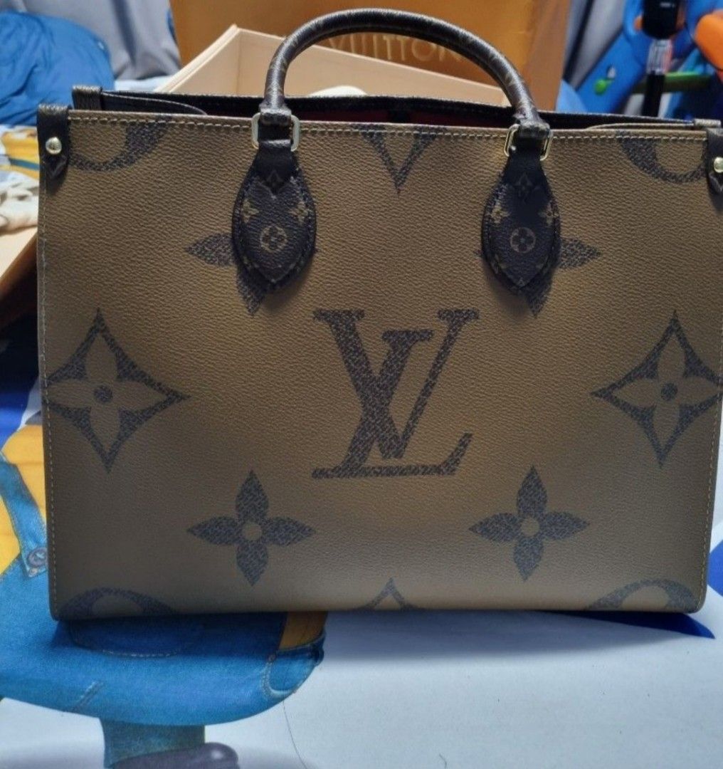 BNIB Louis Vuitton On The Go MM Bag(Guaranteed authentic with receipt) (Category: Bags & Wallets) located in Singapore. Submitted by asira_shi (Listing ID 1345312781, Image 3). Description: Brand New in Box(purchased on Dec 2021) Authentic(faded paper receipt avail) Have never used before. box and paper bag not in perfect condition but you can replace this easily. in person transaction to assure trustworthiness! Selling as i am only using backpac