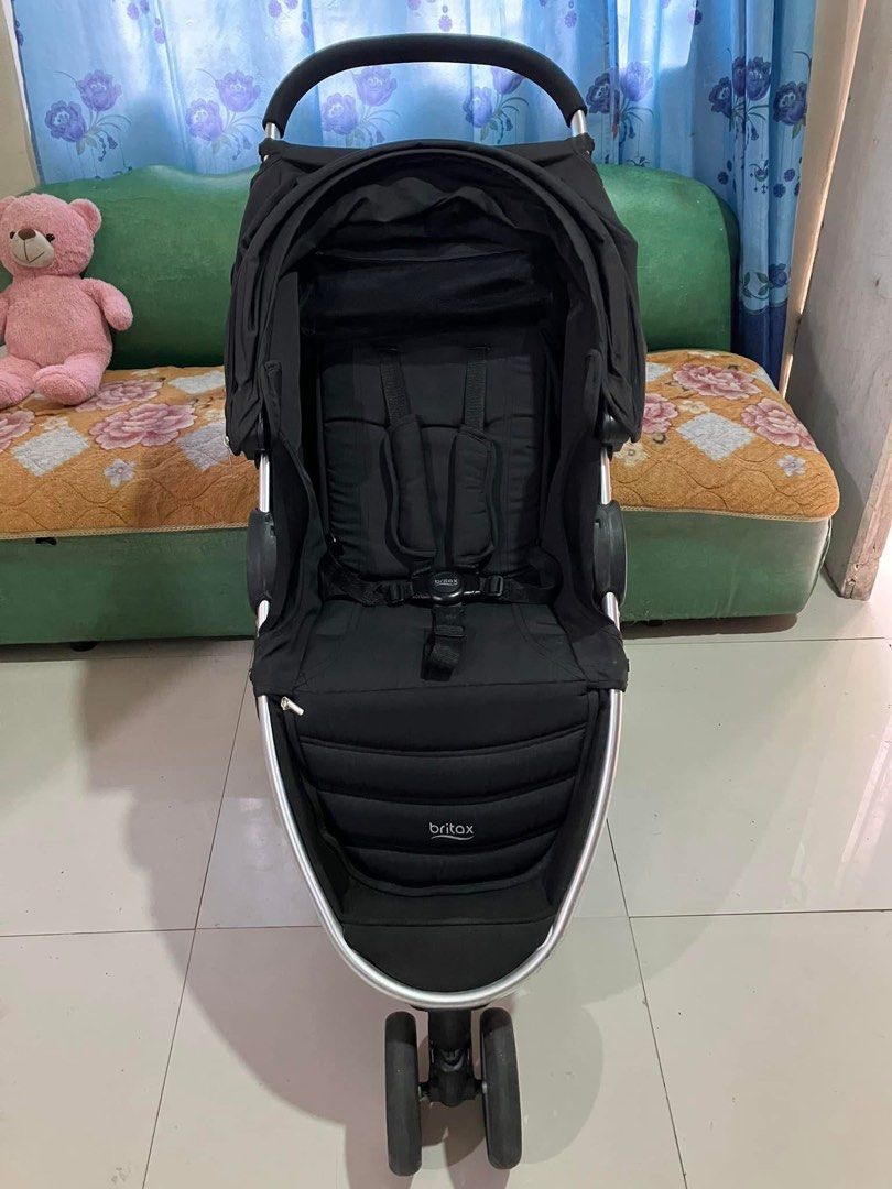 Britax B-Agile! (Category: Strollers) located in Quezon City. Submitted by gratefulmomanddadph (Listing ID 1345440503, Image 2). Description: Britax B-Agile ❗️📣📣📣 Original Price 27k ⭐️⭐️⭐️ Selling Price : 5500 (Save almost 20k+) Features : • Multi-position reclining seat • Supports a child up to 30kg • Large under-seat storage • 3-wheel configuration • All-wheel suspension system for a smooth ride • 5-point harness adjusts as children grow • H