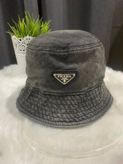 (Category: ) located in . Submitted by exclusive_shopper (Listing ID 1345317147, Image 1). Description: .