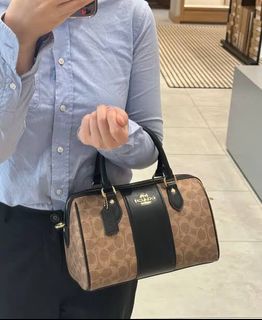 (Category: ) located in . Submitted by shopdropcapital (Listing ID 1345457132, Image 1). Description: .