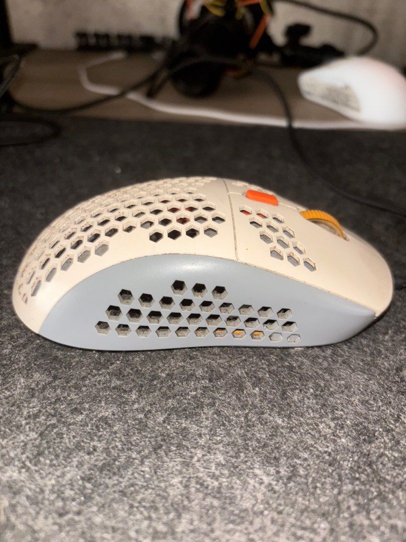 CPSTECH/ZIYOULANG M8 Wired Mouse (Category: Mouse & Mousepads) located in Manila. Submitted by edisonmode09024 (Listing ID 1345056680, Image 2). Description: CPSTECH M8 Wired Mouse Bought from orange app for 600, selling it for 300 Issues: Need cleaning but other than that no issues, well maintained Notable Features: - RGB Lighting with dedicated button - Built-in DPI button - Dedicated side buttons - USB Wired Mouse NOTE: - Price in listing is f