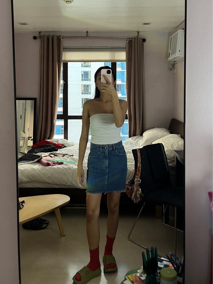 Denim Skirt (Category: Skirts) located in Taguig. Submitted by thewalcott (Listing ID 1345410315, Image 2). Description: Fits XS (I'm a 24 waist for context).