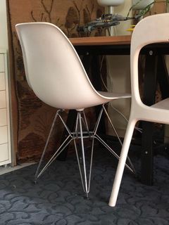 (Category: ) located in . Submitted by ___ui (Listing ID 1345386276, Image 1). Description: .