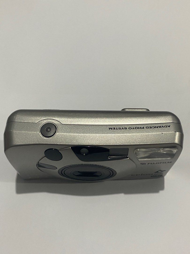 Fujifilm Epion 260z (Category: Cameras) located in Pasay City. Submitted by badthecap (Listing ID 1345421703, Image 3). Description: Fujifilm Epion 260z ~ APS Film Camera ~ 9.5/10 condition ~ No fungus or mold sa lens ~ uses cr123A battery Issue: no display sa mode screen but nagana ang “mode” button No sample photos since di nagamit. Php300+sf .