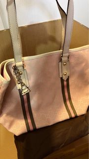 由 angelamms (刊登 ID 1345359001，圖片 1) 提交，位於 的 (類別：)，說明：。