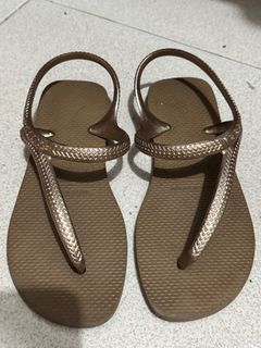 (Category: ) located in . Submitted by budae (Listing ID 1345475629, Image 1). Description: .