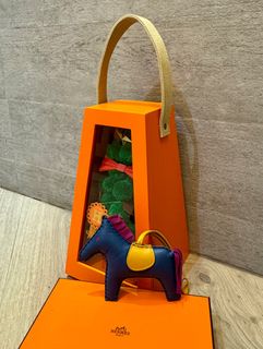 （分類：）位於 。 由 pantone21 提交（商品編號 1345423569，圖片 1）。簡介： 。