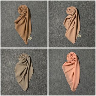(Kategori: ) berada di . Dikirim oleh declutteradka (ID iklan 1345330020, Gambar 1). Deskripsi: .