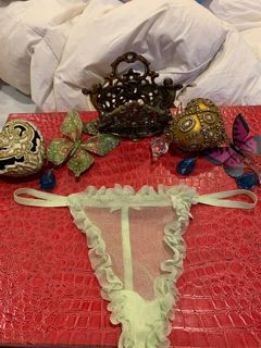 (Category: ) located in . Submitted by jandeshop (Listing ID 1345367964, Image 1). Description: .