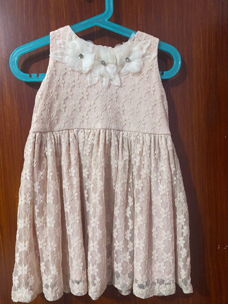 Peppermint Dress (Category: Babies & Kids Fashion) located in Taguig. Submitted by amara2021 (Listing ID 1345435188, Image 1). Description: Peppermint Dress 3T.